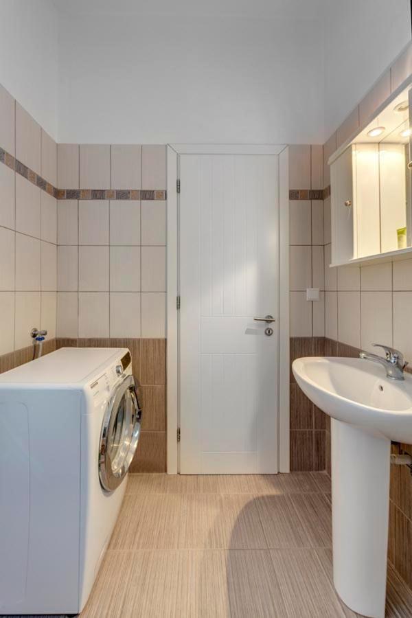 Waterview Apartments 金尼昂 外观 照片